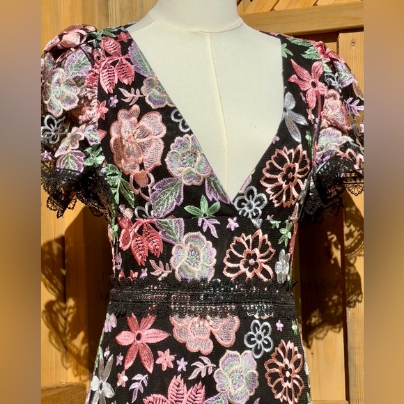 🆕 BRONX & BANCO 🧿NWOT Camille Floral Embroidered Tiered Midi Dress, Sz S / US4 - Picture 6 of 16